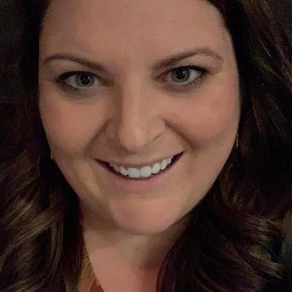 Meet your Posher, Jenni - Picture 1 of 1